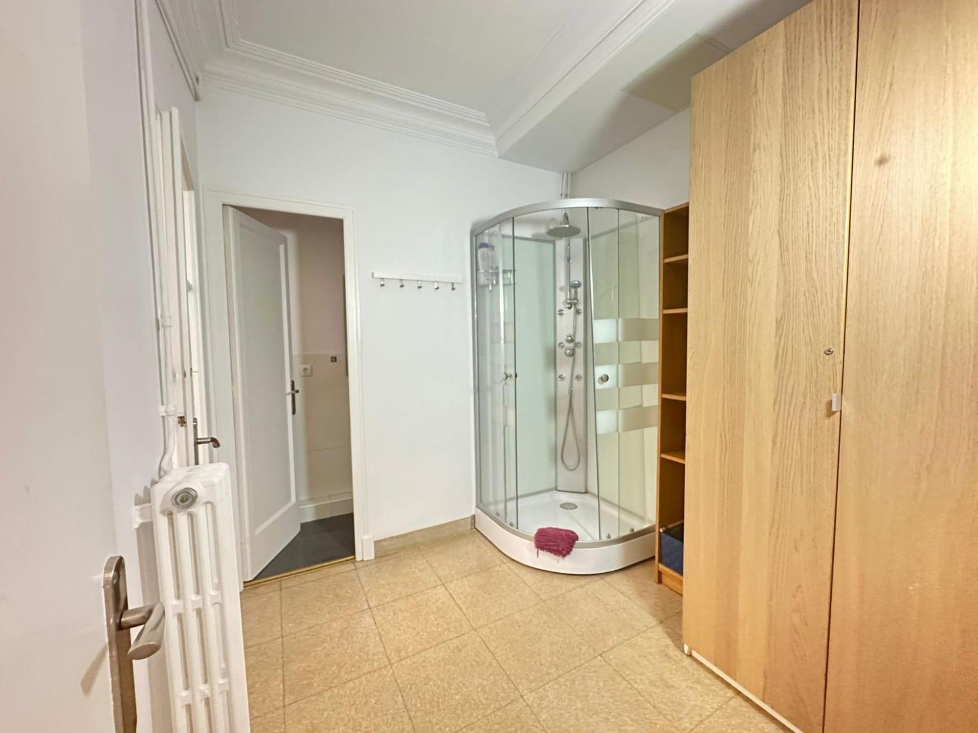 Alojamiento Nuevo Balmes Barcelona Bagian luar foto