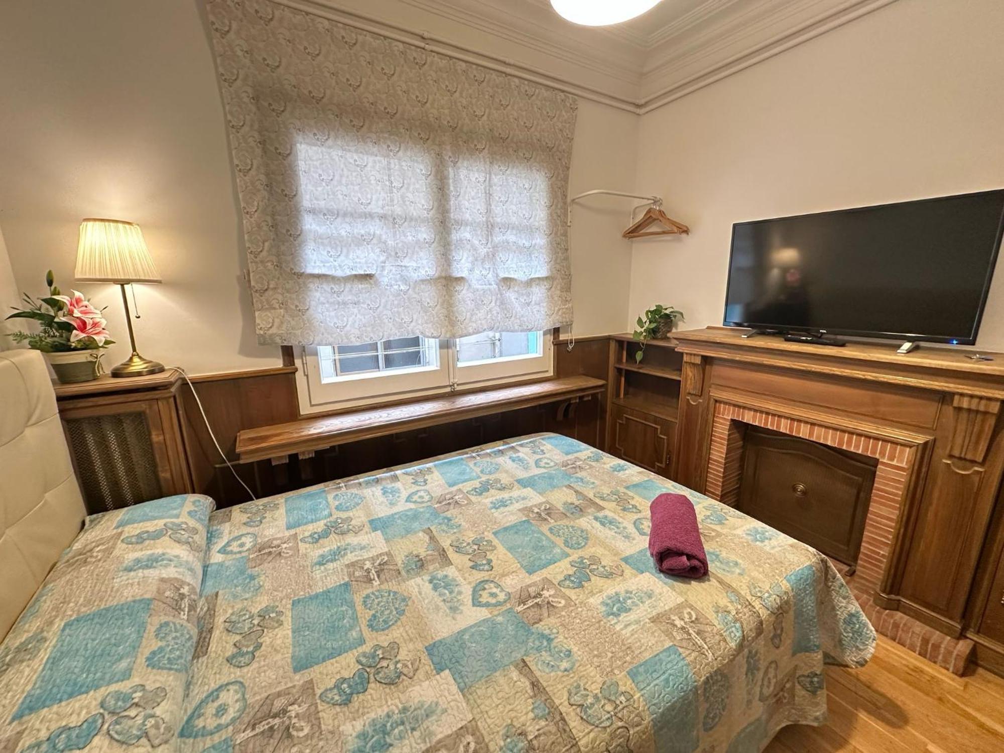 Alojamiento Nuevo Balmes Barcelona Bagian luar foto