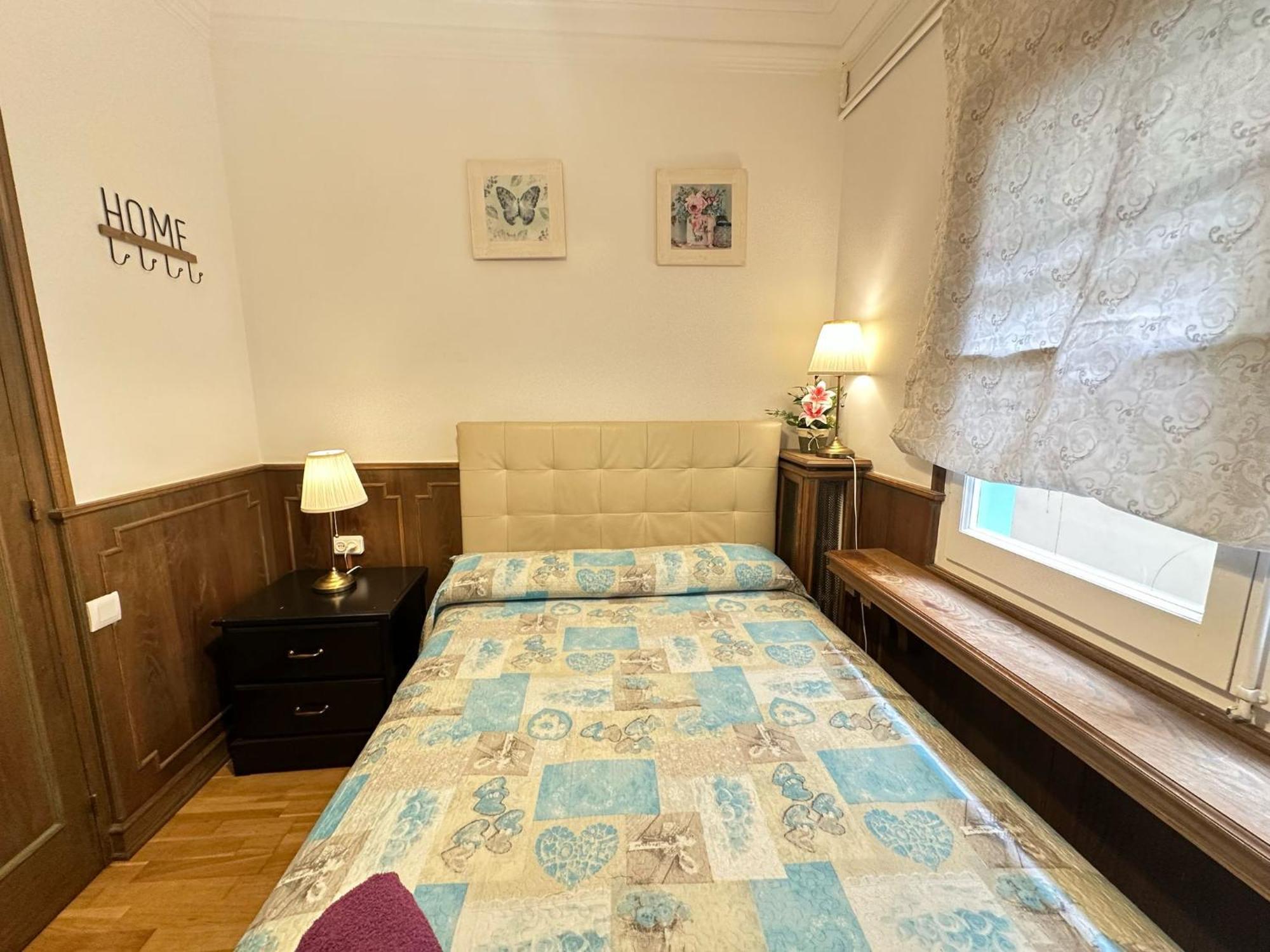 Alojamiento Nuevo Balmes Barcelona Bagian luar foto