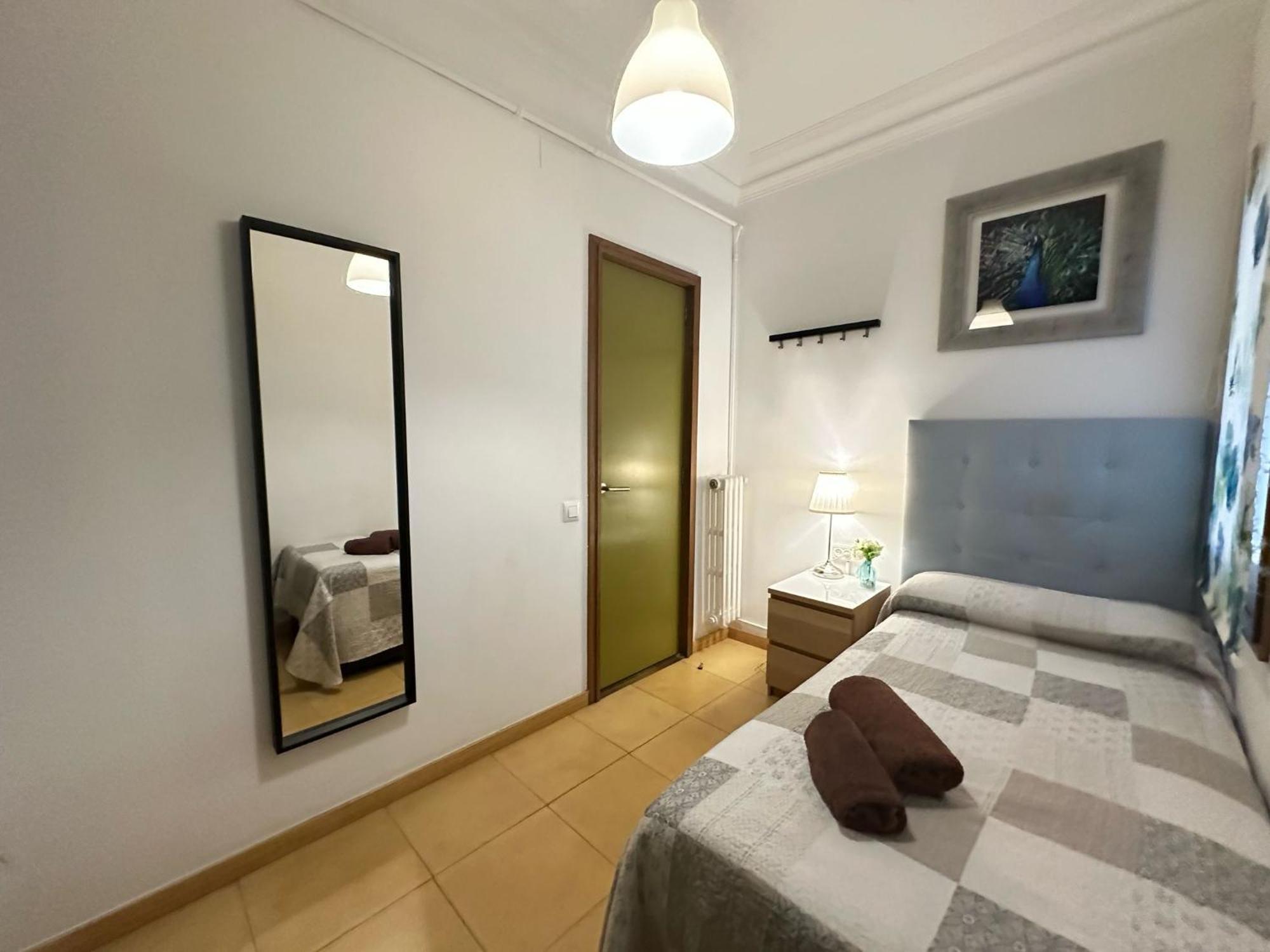 Alojamiento Nuevo Balmes Barcelona Bagian luar foto